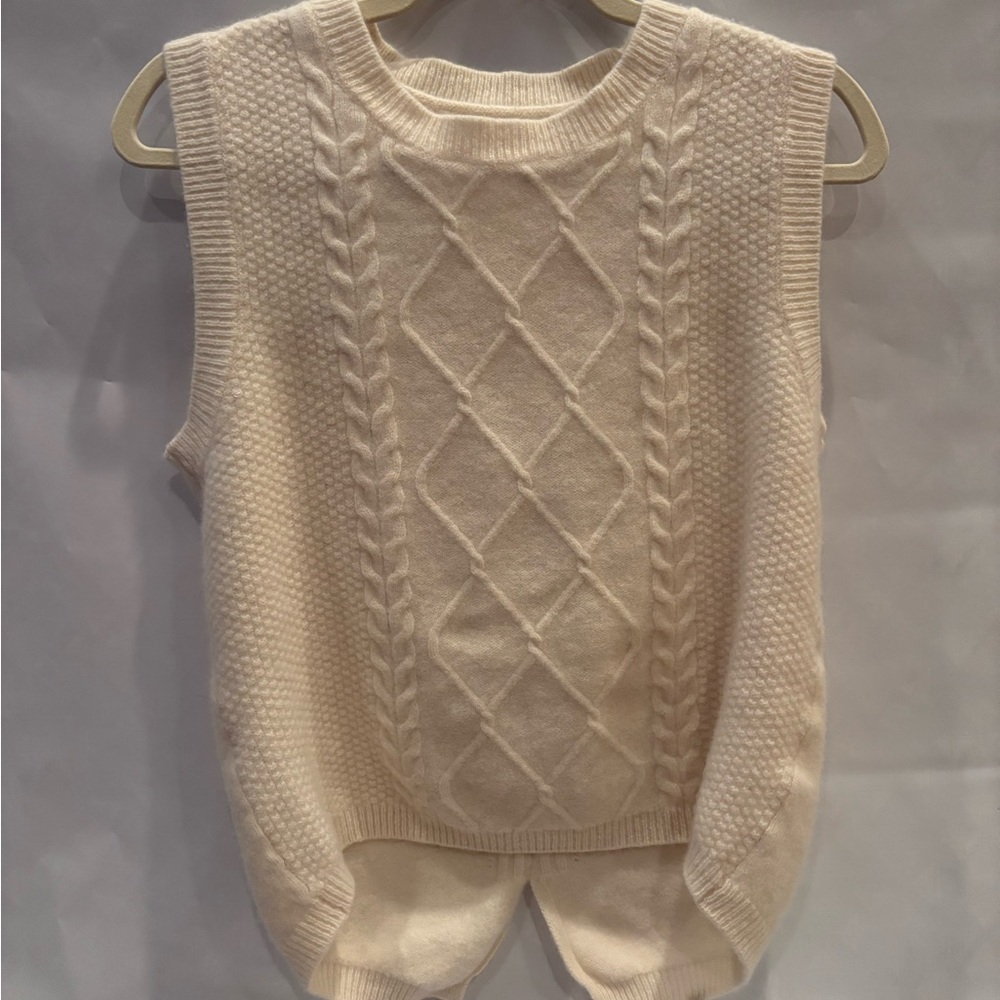 Cream Cable Knit Sleeveless Sweater